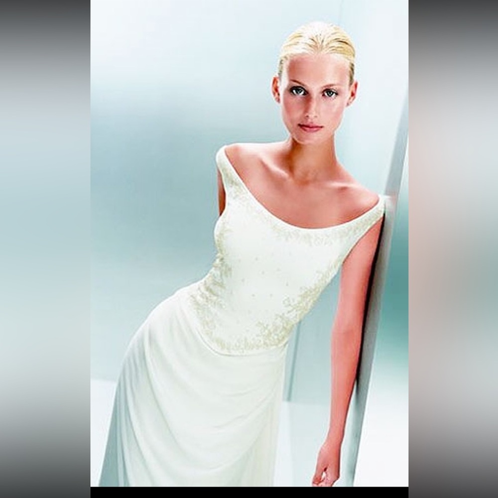 Pronovias Moscatel Two Piece Wedding Dress - Picture 2 of 6